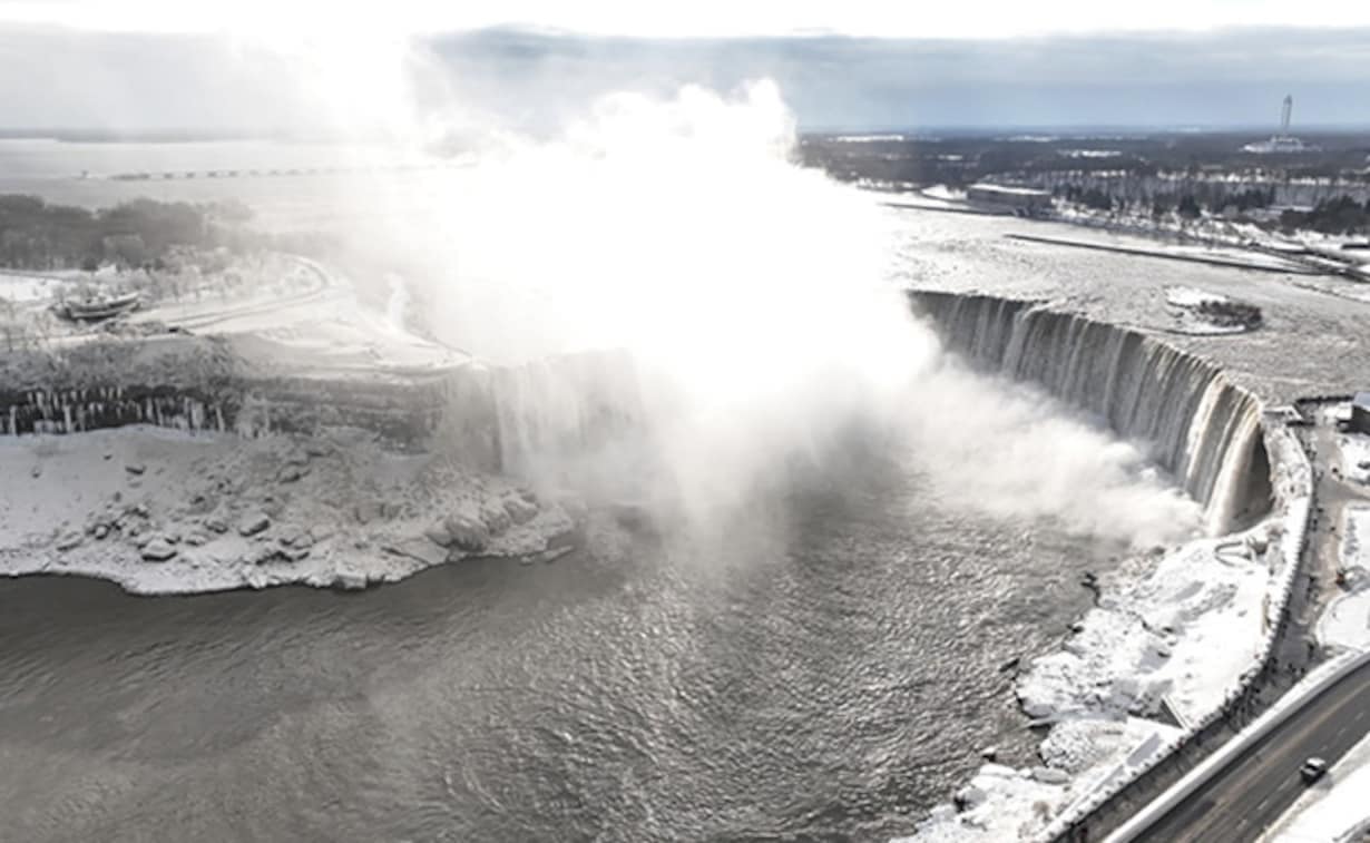 niagara-falls-partially-29_December_22