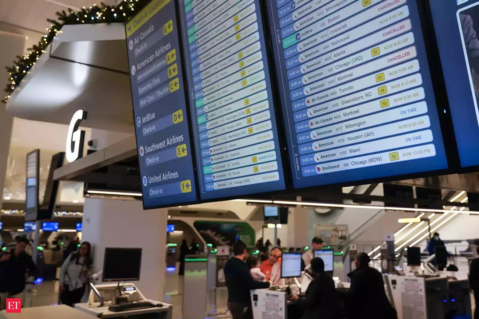 Flight operations resume slowly in the US