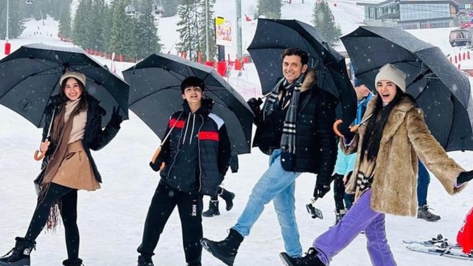 Hrithik_Roshan_snow_Christmas