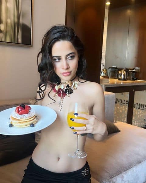 Urfi javed hot5