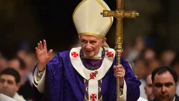 FILES-VATICAN-POPE-BENEDICT-0_5