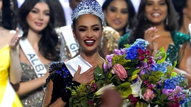 Divita Rai amissuniverse2022