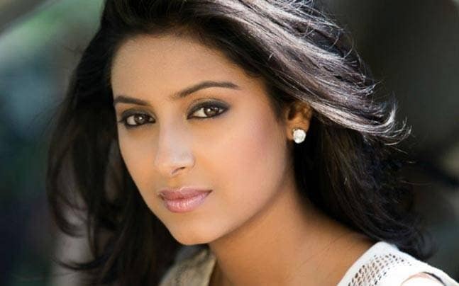 pratyusha-story_64