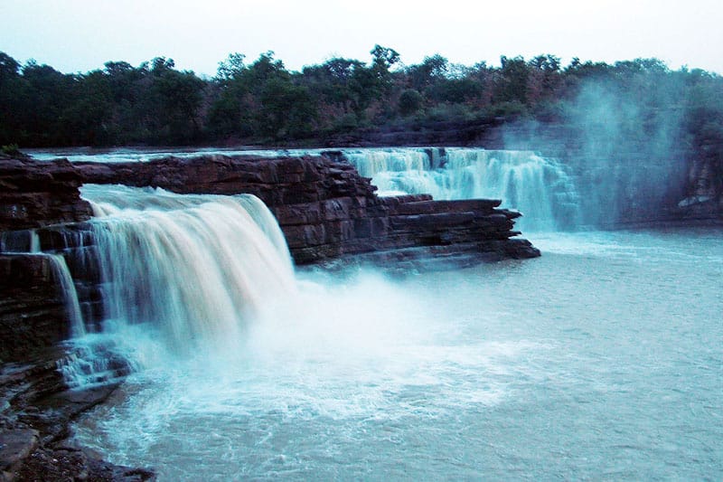 Rahatgarh_waterfall.jpg