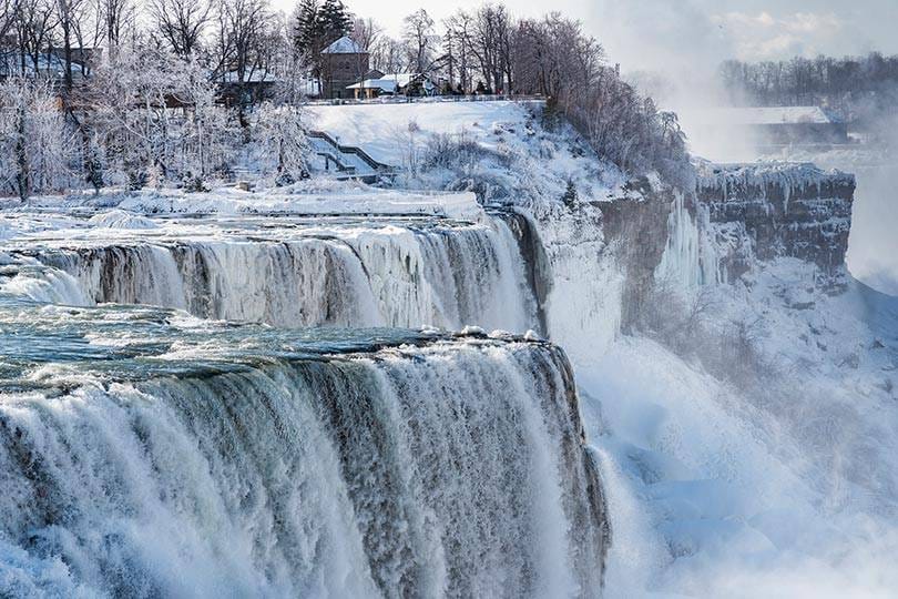 frozen-niagara-falls